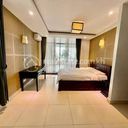 Swimming pool 3 bedrooms apartment for rent