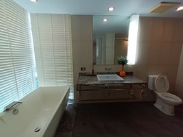 2 Bedroom Apartment for sale at Quad Silom, Si Lom