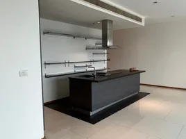 3 Bedroom Condo for rent at The Emporio Place, Khlong Tan