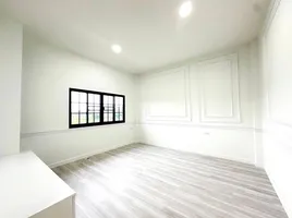 4 Bedroom House for sale in Chiang Mai, San Phisuea, Mueang Chiang Mai, Chiang Mai