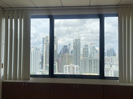 70 m² Office for rent at Ocean Tower 2, Khlong Toei Nuea