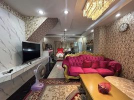 4 Schlafzimmer Reihenhaus zu verkaufen in Bang Sue, Bangkok, Bang Sue, Bang Sue