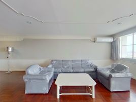 3 Bedroom Condo for rent at Le Chateau Mansion, Khlong Tan Nuea