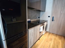 1 спален Кондо в аренду в The Lofts Asoke, Khlong Toei Nuea