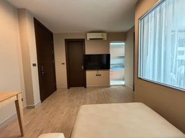 1 Bedroom Condo for sale at Rhythm Ratchada, Huai Khwang