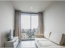 1 Schlafzimmer Wohnung zu vermieten im Edge Sukhumvit 23, Khlong Toei Nuea