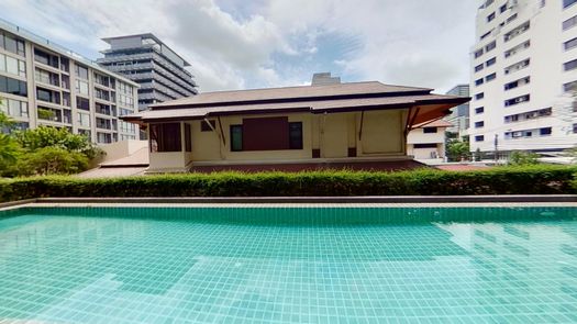 วิวเสมือนจริง of the Communal Pool at โนเบิล แอมเบียนส์ สารสิน