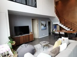 2 спален Кондо в аренду в The Lofts Silom, Si Lom