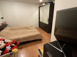 2 Schlafzimmer Wohnung zu verkaufen im Lumpini Ville Cultural Center, Sam Sen Nok, Huai Khwang