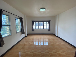 3 Schlafzimmer Reihenhaus zu vermieten im Baan Kesara Classic Home, Khan Na Yao