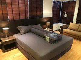 2 спален Кондо в аренду в The Emporio Place, Khlong Tan