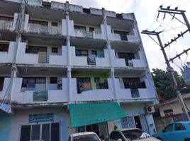 1 Schlafzimmer Wohnung zu verkaufen im First Condo, Nai Mueang