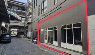 Studio Retail space for sale in Bang Chak, Bangkok 