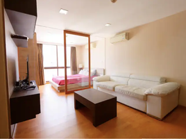 1 Bedroom Condo for rent at XVI The Sixteenth Condominium, Khlong Toei