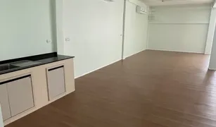Studio Office for sale in Bang Chak, Bangkok 