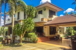 Buy 4 bedroom House at in Chumphon, Thailand
