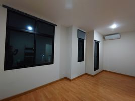3 Schlafzimmer Reihenhaus zu vermieten im The Fouriage, Lat Sawai, Lam Luk Ka, Pathum Thani