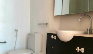 2 Bedrooms Condo for sale in Chong Nonsi, Bangkok The Lofts Yennakart