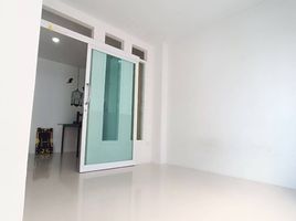 1 Bedroom Condo for sale at The Breeze Condominium, Talat Khwan
