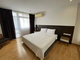 1 Schlafzimmer Appartement zu vermieten im Nantiruj Tower, Khlong Toei