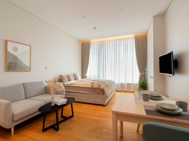 Studio Wohnung zu vermieten im Sindhorn Residence , Lumphini