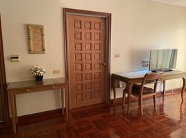 1 Bedroom Apartment for rent at Baan Somthavil, Lumphini