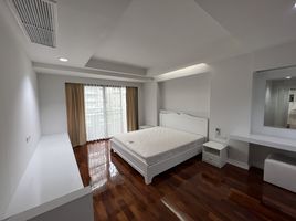 3 Schlafzimmer Appartement zu vermieten im Cosmo Villa, Khlong Toei