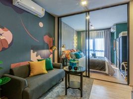2 Bedroom Condo for sale at Metris Pattanakarn - Ekkamai, Suan Luang