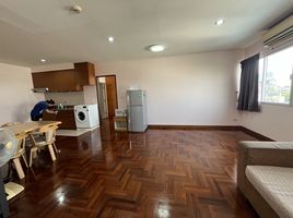 1 Schlafzimmer Wohnung zu vermieten im Baan C.K. Apartment, Chong Nonsi