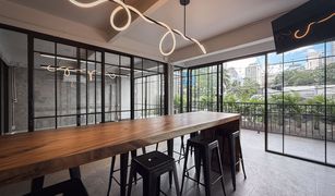 N/A Office for sale in Khlong Toei, Bangkok 