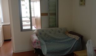 1 Schlafzimmer Wohnung zu verkaufen in Bang Kraso, Nonthaburi Lumpini Condo Town Rattanathibet