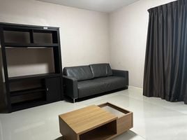 3 Schlafzimmer Reihenhaus zu vermieten im Habitown Kohkaew, Ko Kaeo