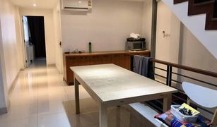 3 Bedrooms Townhouse for sale in Chong Nonsi, Bangkok 