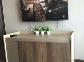 1 спален Кондо в аренду в C Ekkamai, Khlong Tan Nuea