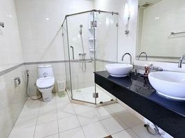 3 Schlafzimmer Wohnung zu vermieten im Baan Klangkrung, Sam Sen Nai