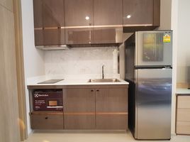 1 Schlafzimmer Appartement zu vermieten im Noble Ploenchit, Lumphini