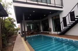 6 Zimmer Haus zum Kauf in Nonthaburi, Thailand