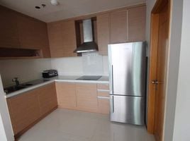 2 спален Кондо в аренду в The Emporio Place, Khlong Tan