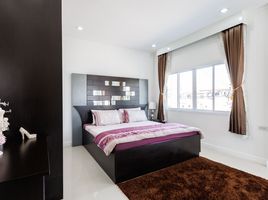 ขายทาวน์เฮ้าส์ 3 ห้องนอน ในโครงการ Yu Charoen 5, ลาดสวาย, ลำลูกกา, ปทุมธานี