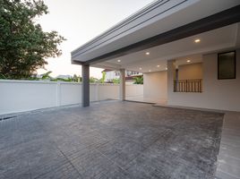 4 Bedroom Villa for sale at Kritsada Nakron Pinklao, Sala Thammasop, Thawi Watthana