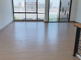 200 SqM Office for sale at Golden Biz Bangna-Kingkaew, Racha Thewa, Bang Phli