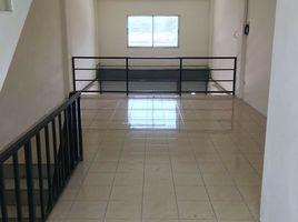 2 Bedroom Townhouse for sale in Bangkok Hospital Chiang Mai, Nong Pa Khrang, Nong Pa Khrang