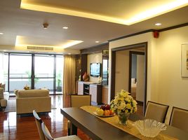 3 спален Кондо в аренду в Mayfair Garden, Khlong Toei