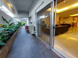 2 Schlafzimmer Appartement zu vermieten im Esmeralda Apartments, Thung Mahamek