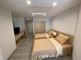 2 Schlafzimmer Appartement zu vermieten im The Knight Sukhumvit 31, Khlong Toei Nuea