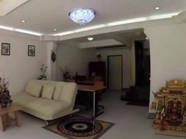 1 Bedroom Townhouse for sale in Robinson Department Store, Bang Rak, Si Lom