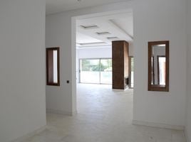 3 Schlafzimmer Appartement zu verkaufen im Magnifique appartement de 255 m² à Hay Riad, Na Yacoub El Mansour, Rabat, Rabat Sale Zemmour Zaer