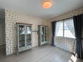 3 спален Дом на продажу в Villaggio Pinklao-Salaya, Sala Klang