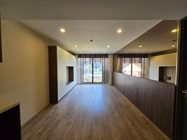 1 Bedroom Condo for sale at Noble Above Wireless Ruamrudee, Lumphini