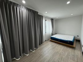 3 Schlafzimmer Reihenhaus zu vermieten im The Mirth Lite Rachaphruek-Rama 5, Bang Khun Kong, Bang Kruai